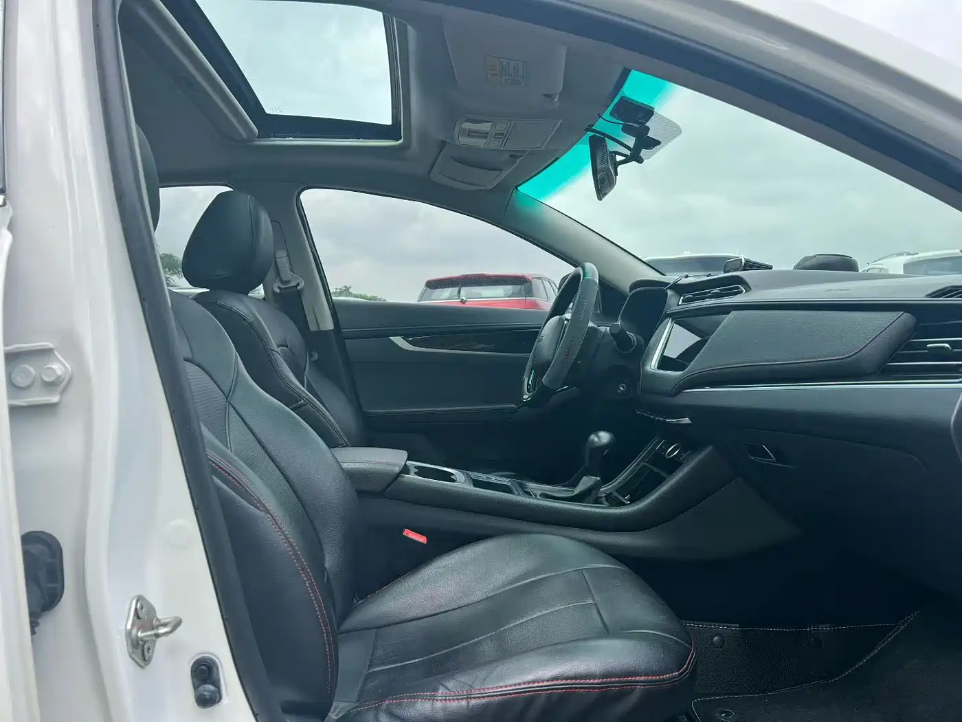 Haima Familia F5 2018 2018 1.6L Automatic Elite