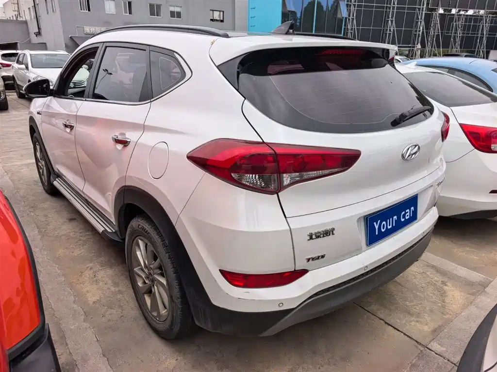 Hyundai Tucson 2018 1.6T DCT 2WD 15th Anniversary Special Edition фото 4