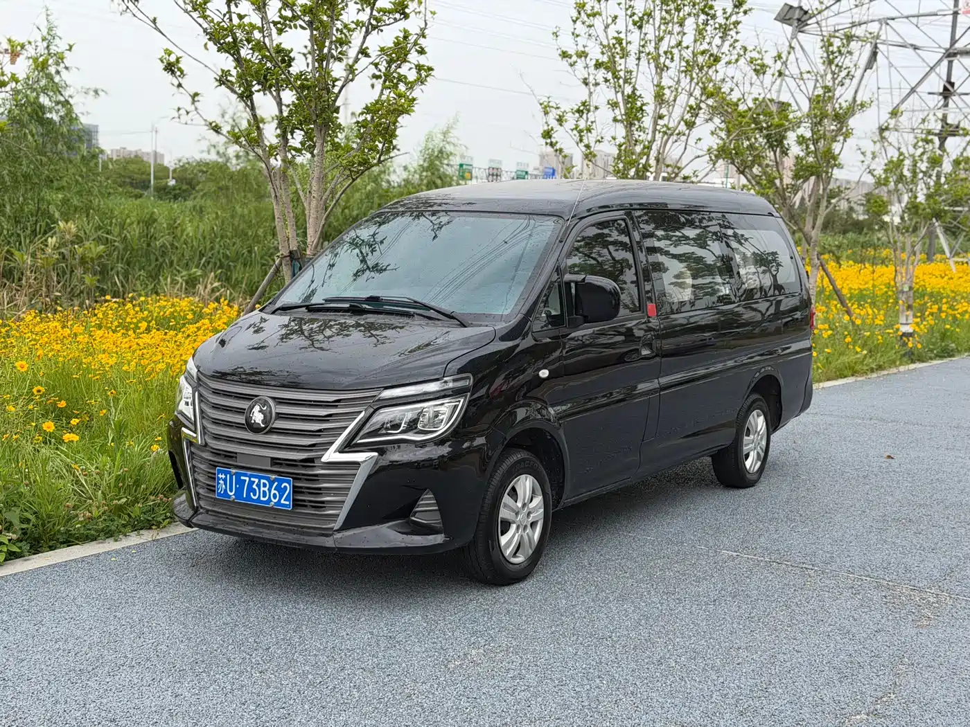 Dongfeng Fengxing Lingzhi 2022 M5 1.6L Utility 7-seater