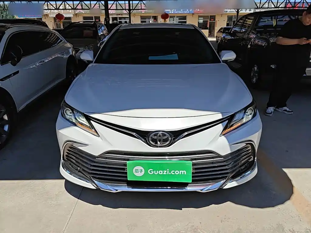 TOYOTA CAMRY