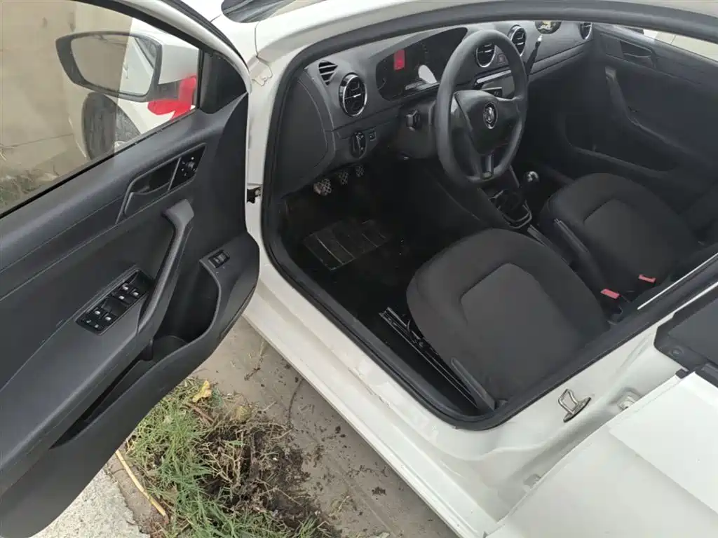 Volkswagen Jetta 2017 1.5L Manual Fashion фото 16