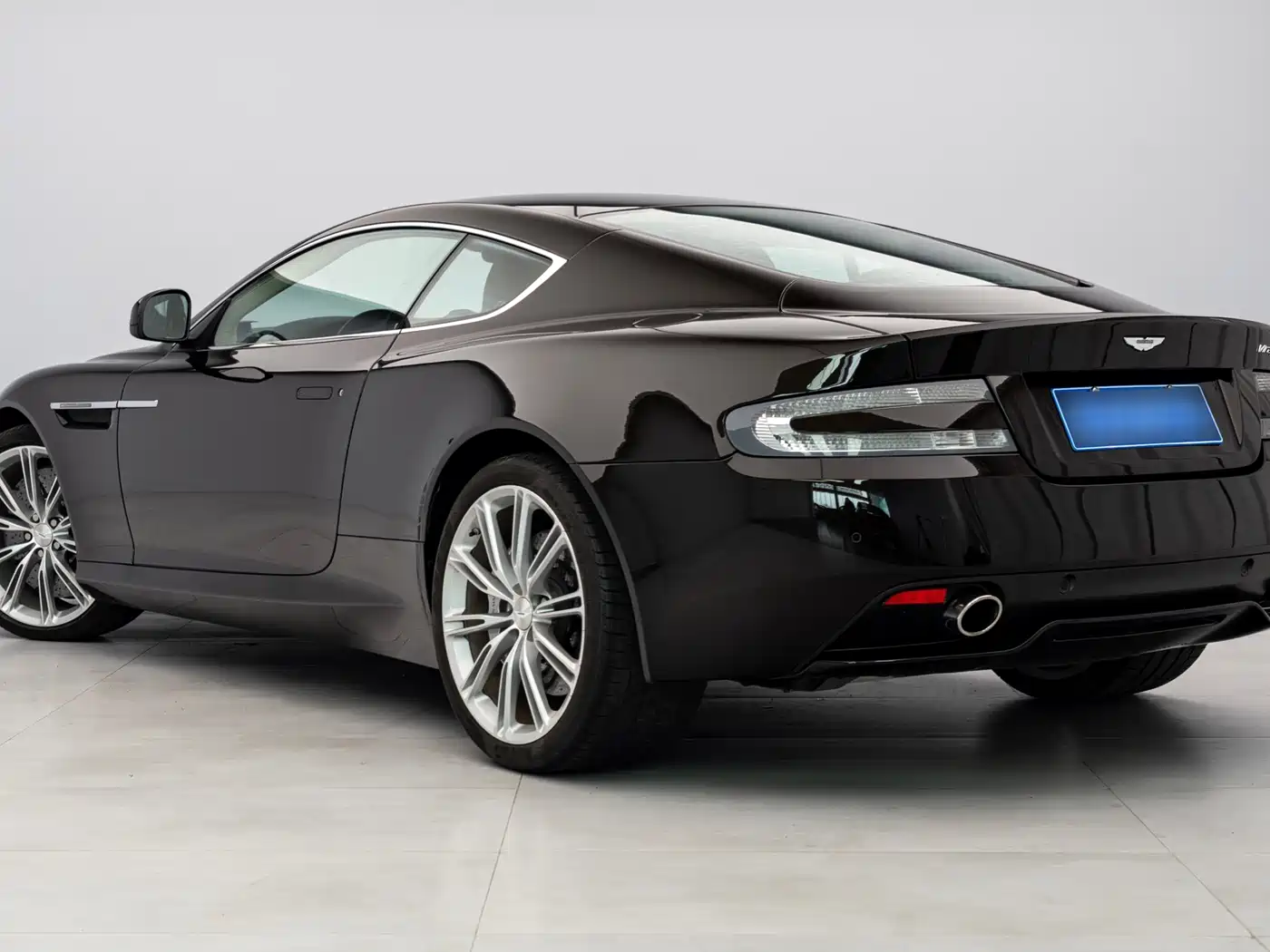 Aston Martin Virage 2012 6.0 Coupe фото 9