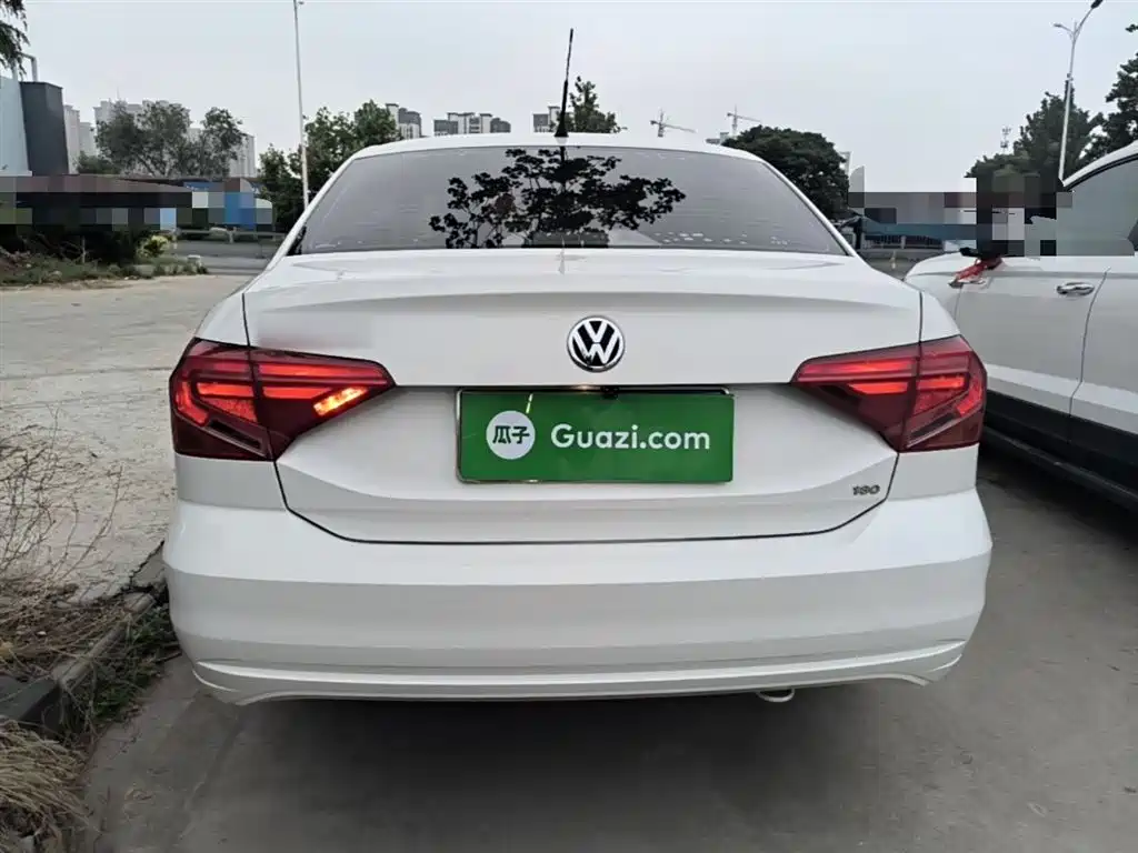 Volkswagen Jetta 2017 1.5L Manual Fashion фото 6