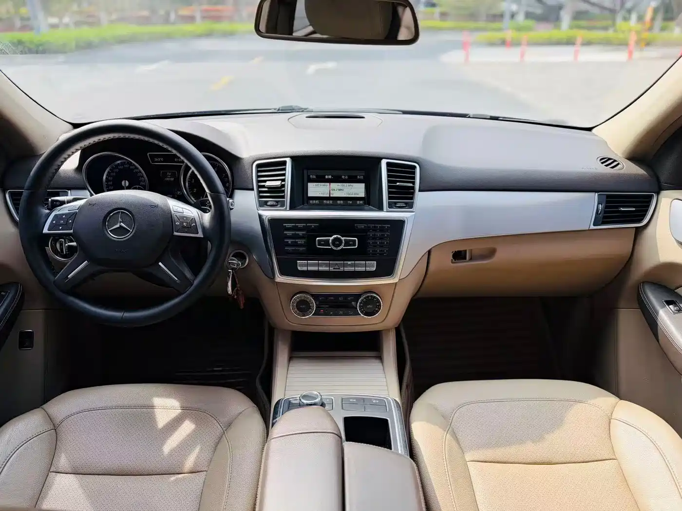 Mercedes-Benz M-Class 2014 ML 320 4MATIC фото 3