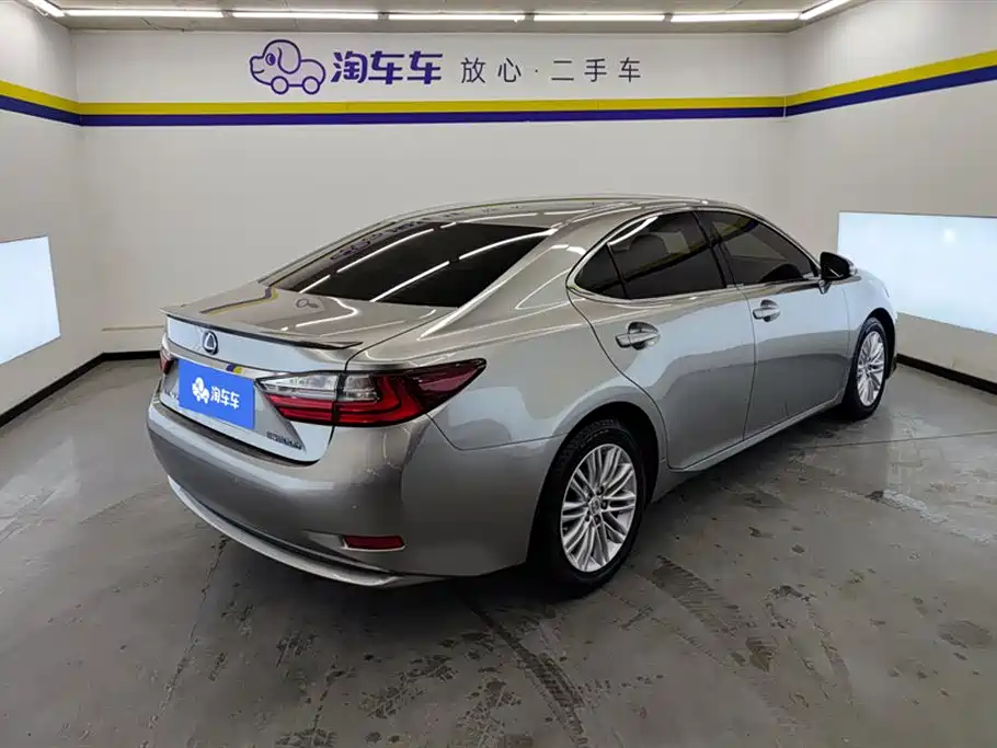 Lexus ES 2015 200 Elite Edition фото 3