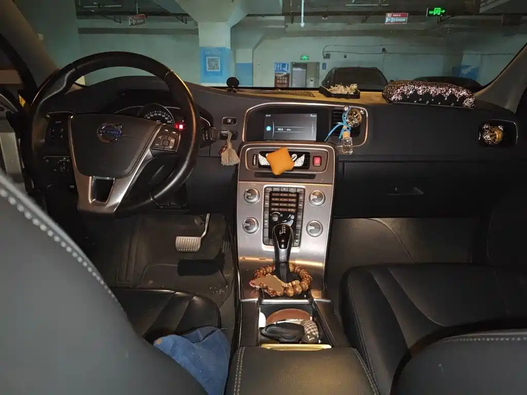 Фото 6 - Volvo S60