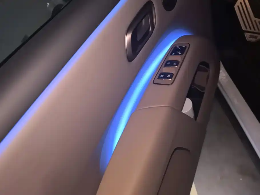 Li Auto Li i8 2025 2025 Standard Edition