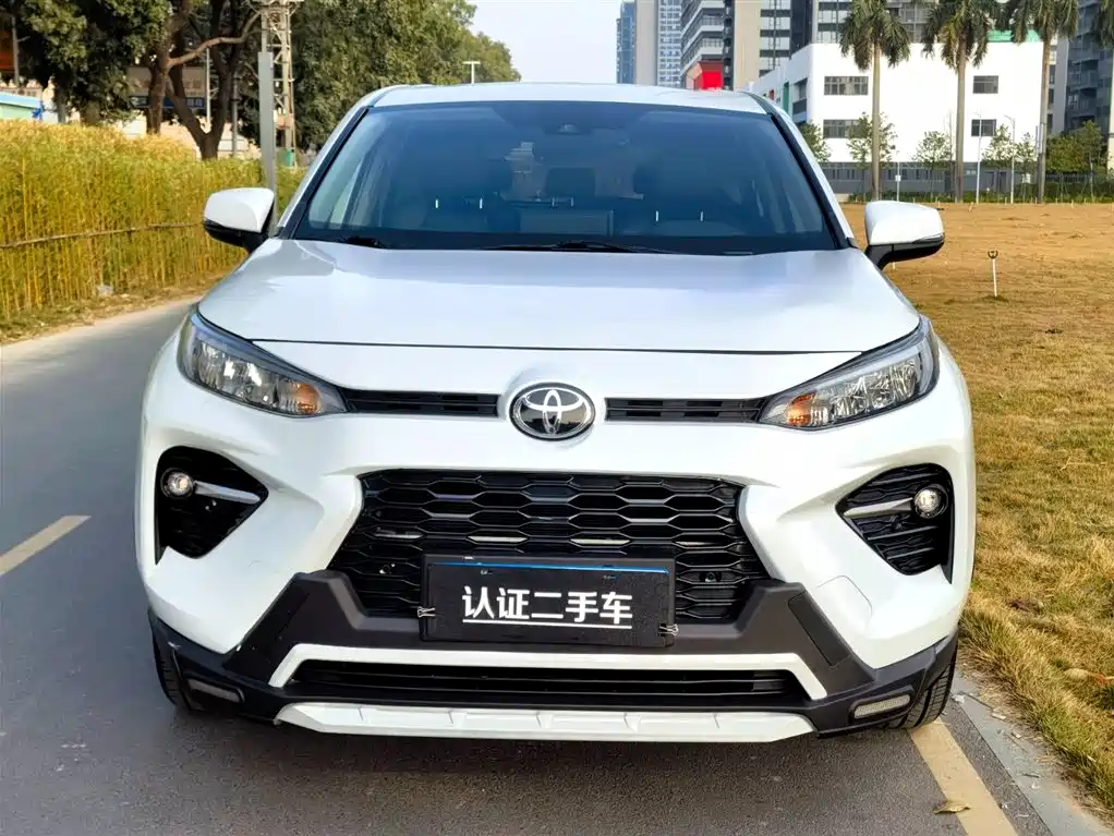 Toyota Wildlander 2022 2.0L CVT AWD Luxury Edition фото 2