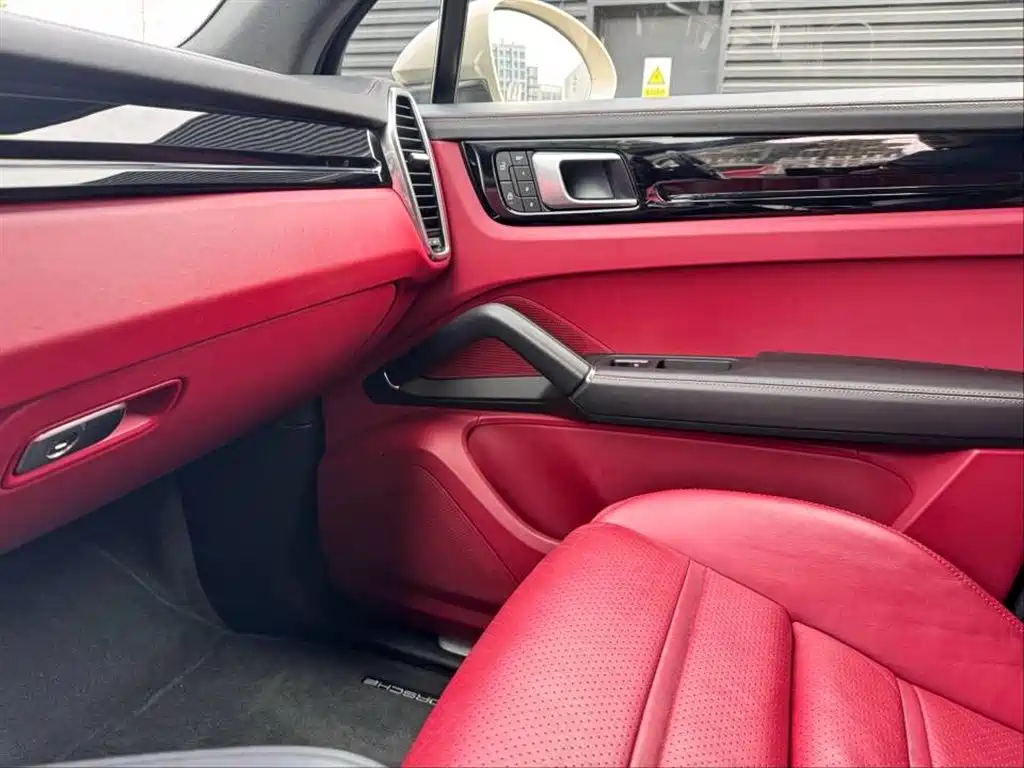 Porsche Cayenne 2019 Cayenne 3.0T фото 8