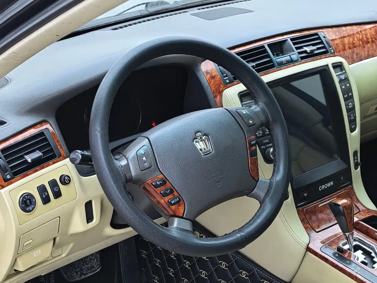 Toyota Crown 2007 3.0L Royal Saloon Navigation фото 9