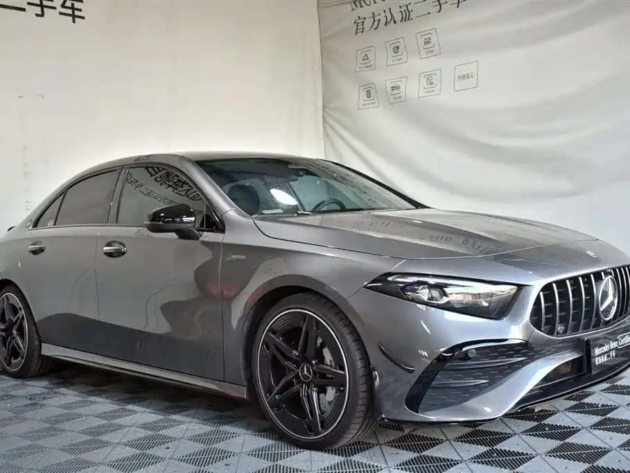 Mercedes-Benz A-Class AMG 2024 AMG A 35 L 4MATIC фото 3