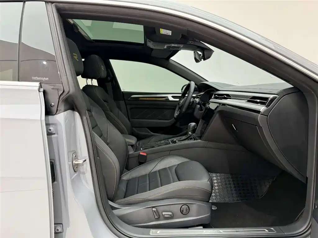 Volkswagen FAW-Volkswagen CC 2024 380TSI Eye-catching Public Sharing Edition фото 19