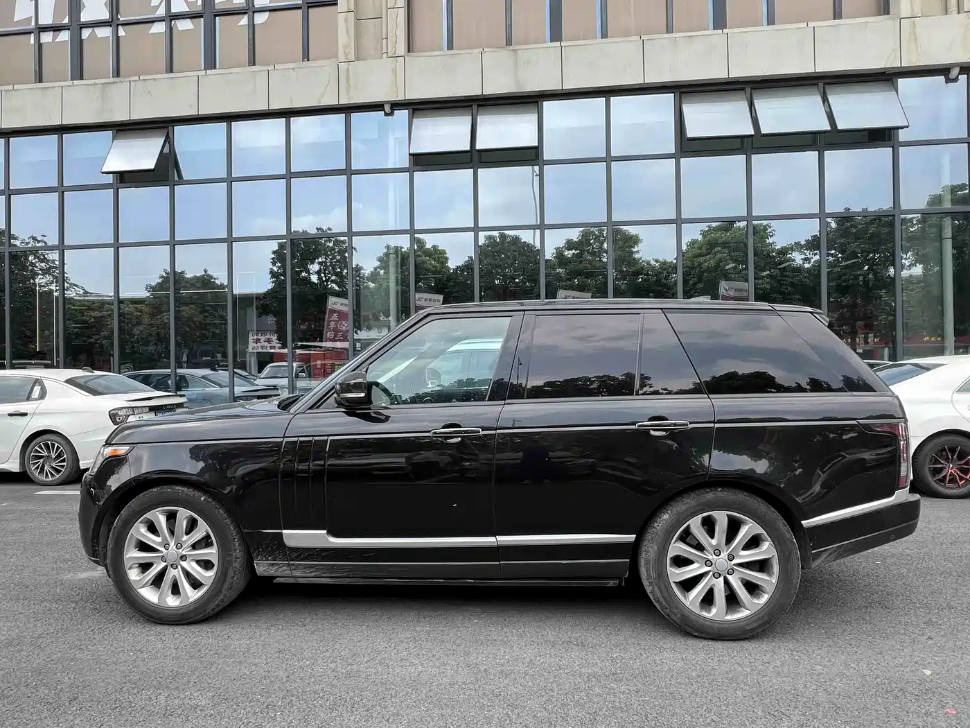 Land Rover Range Rover фото 7