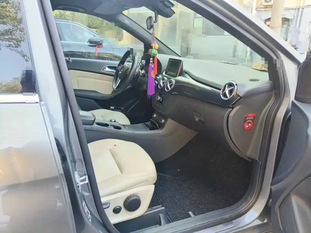 Mercedes-Benz B-Class 2013 2012 B 180