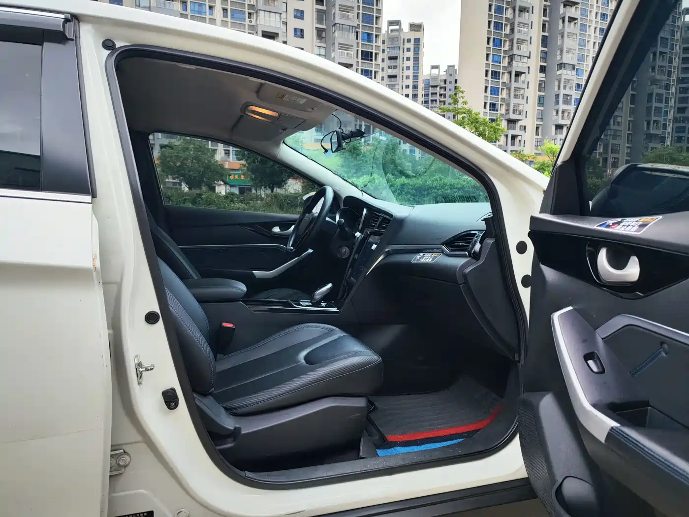 Venucia D60EV 2022 2022 Standard Range Smart Edition - Ride-hailing Large Screen Version