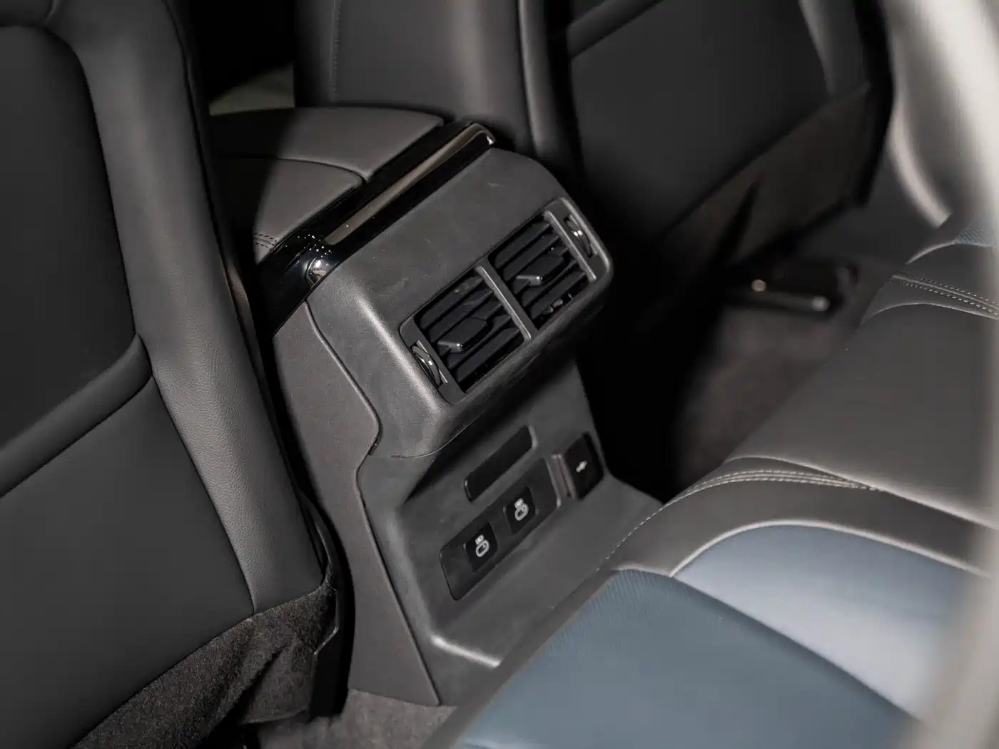 Land Rover Range Rover Velar 2024 Dynamic SE фото 19