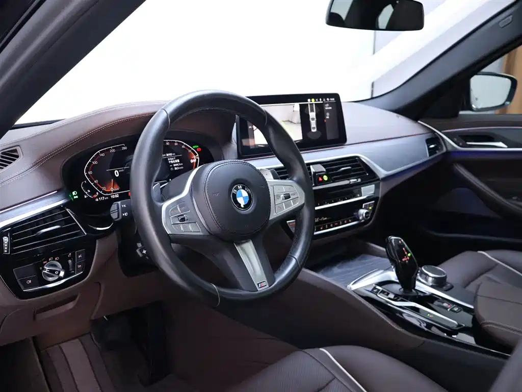 BMW 5-SERIES