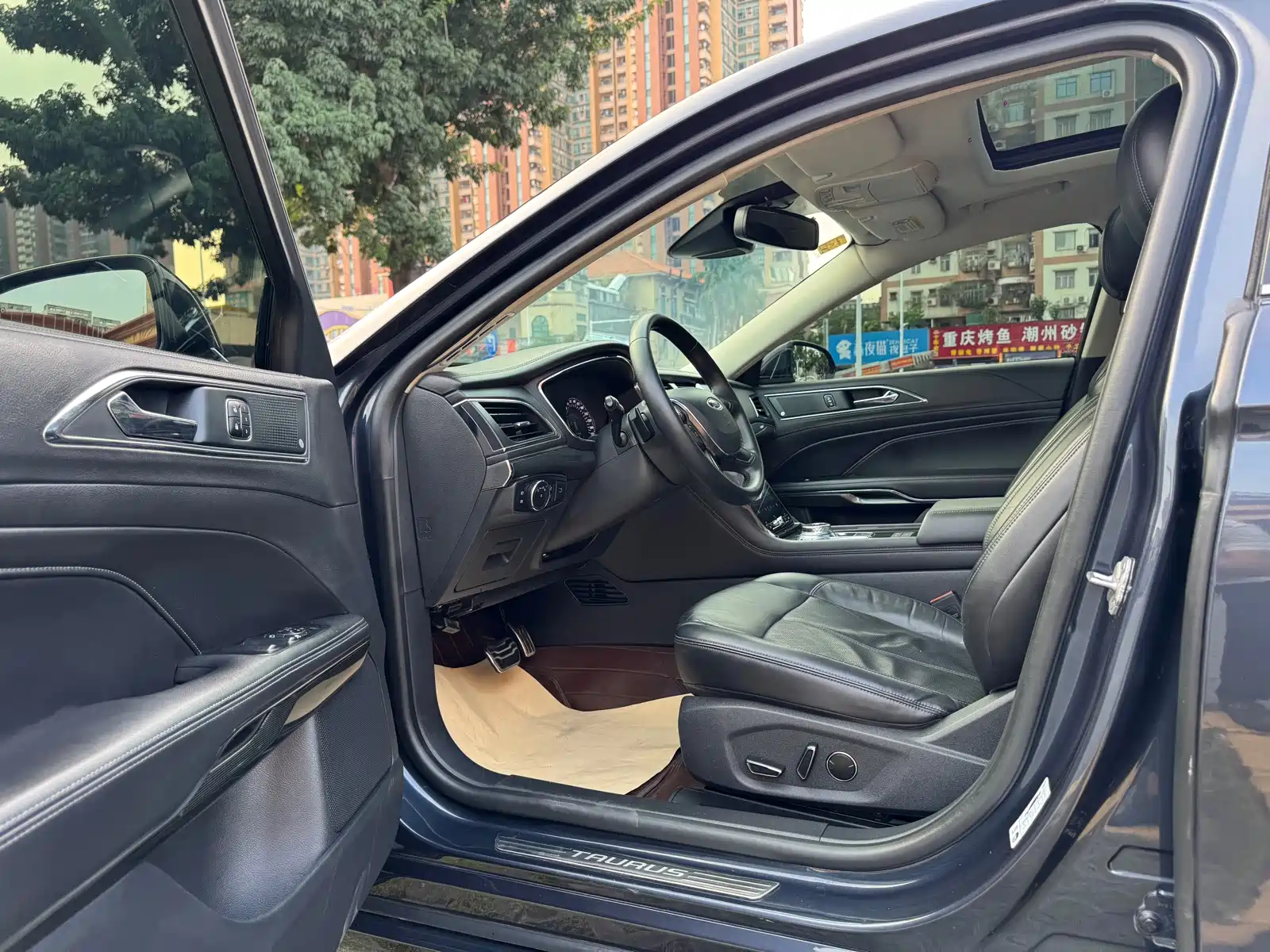 Фото 8 - Ford Taurus