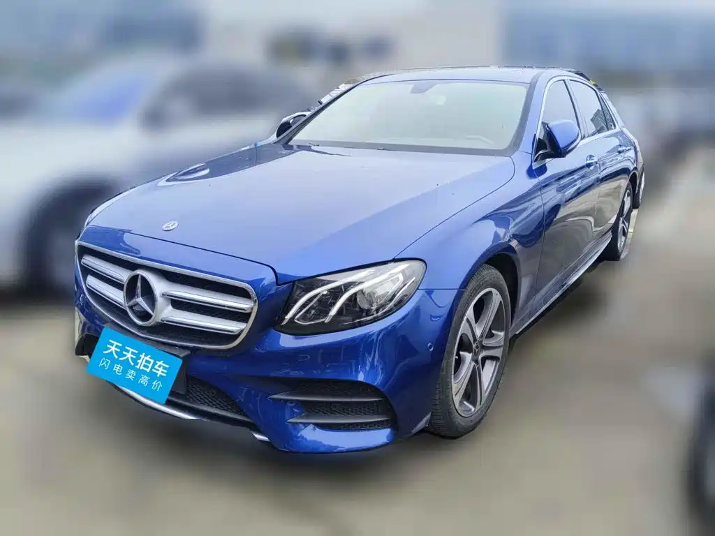 صورة 1 - Mercedes-Benz E-Class