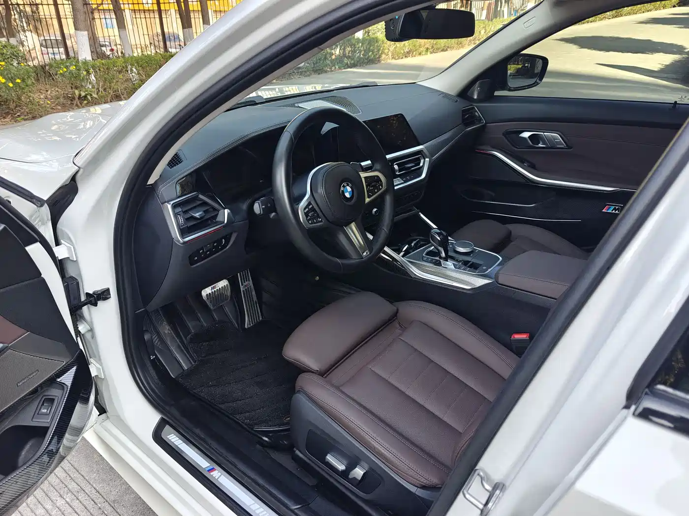 BMW 3 Series 2021 325Li M Sport Night Edition фото 4