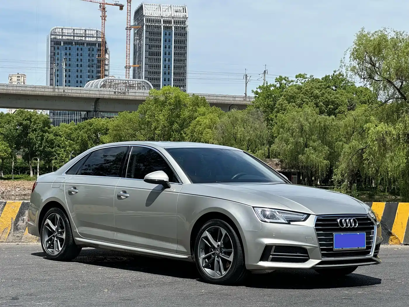 Audi A4L 2019 40 TFSI Progressive (China V) фото 3