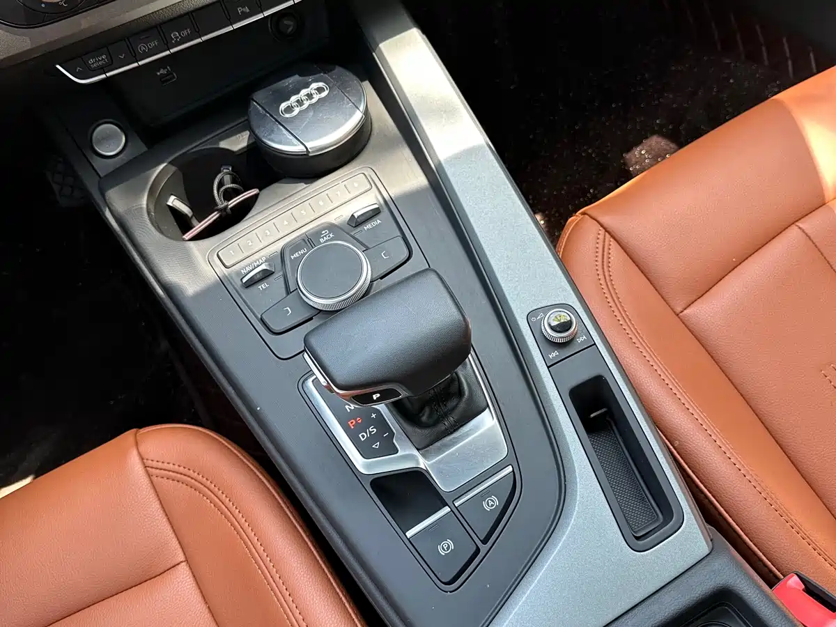Audi A4L 2019 40 TFSI Progressive (China V) фото 15