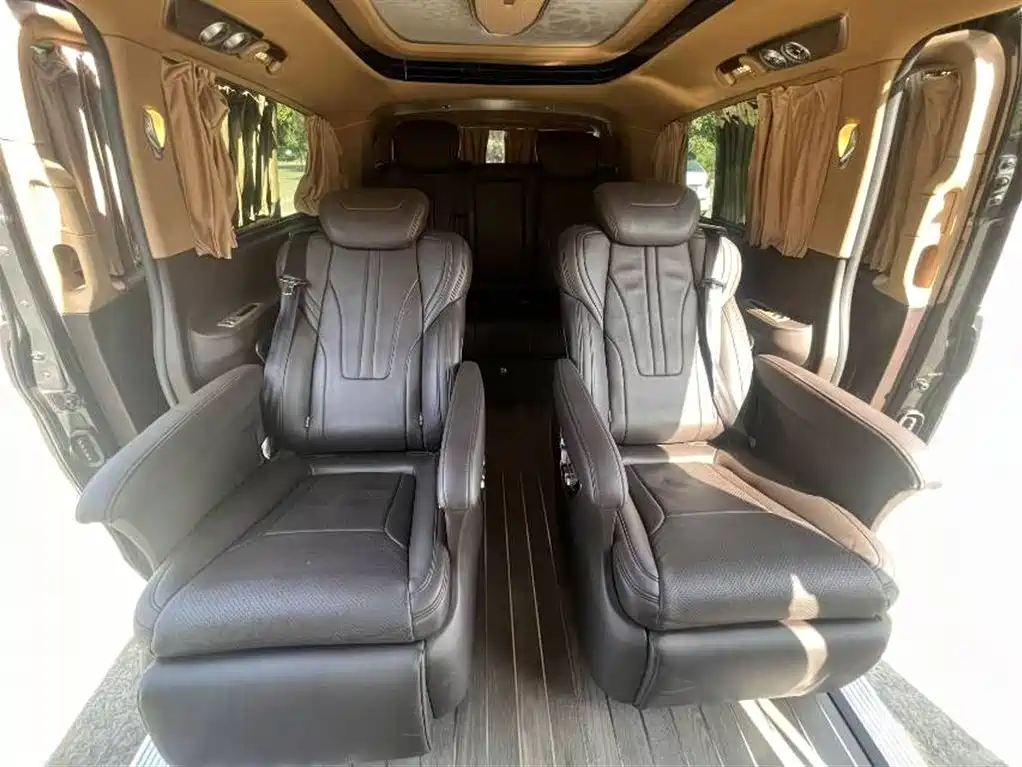 Mercedes-Benz Vito 2021 2.0T Business Edition 7-seater фото 4