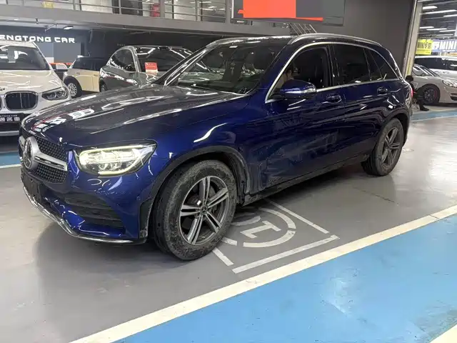 MERCEDES-BENZ GLC