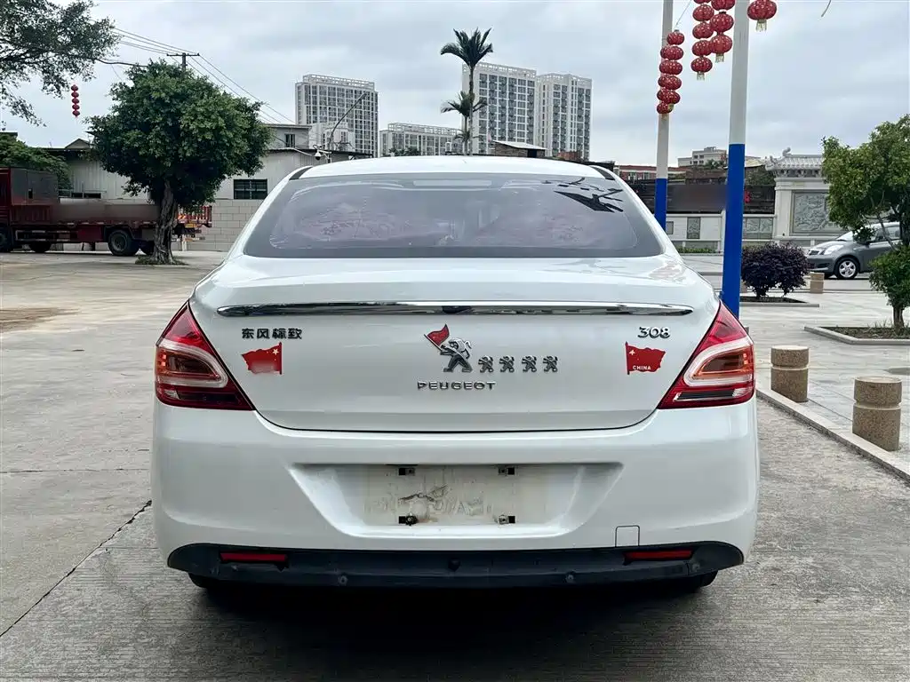 Peugeot 308 2014 Model Joy Edition Classic 1.6L Manual Superior Style фото 6