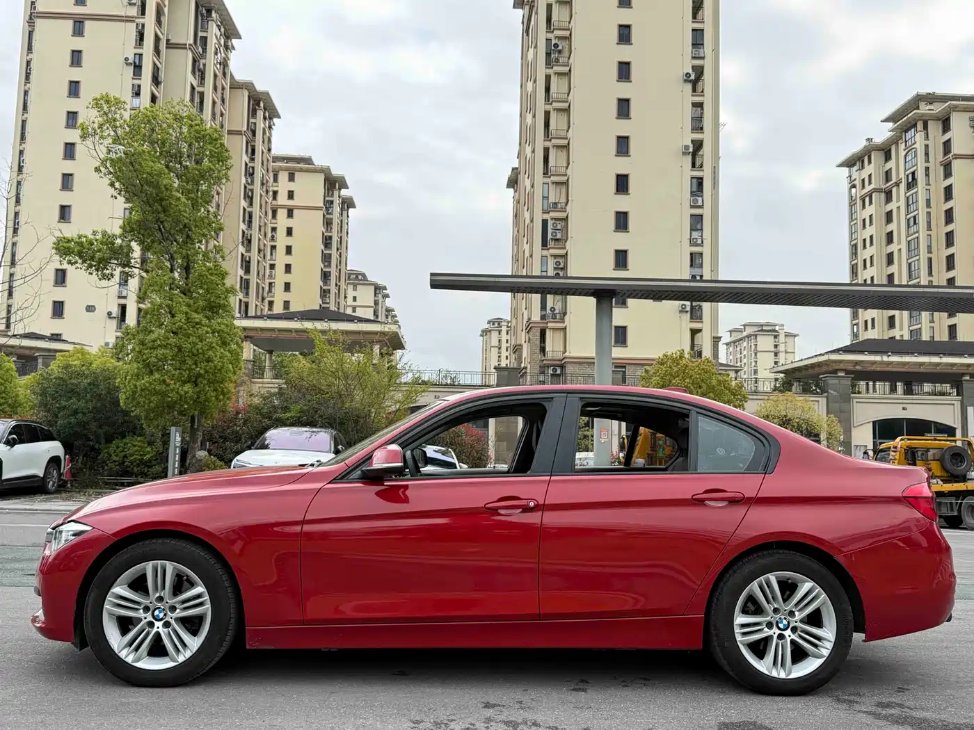 BMW 3 Series 2016 320i Fashion Model фото 15