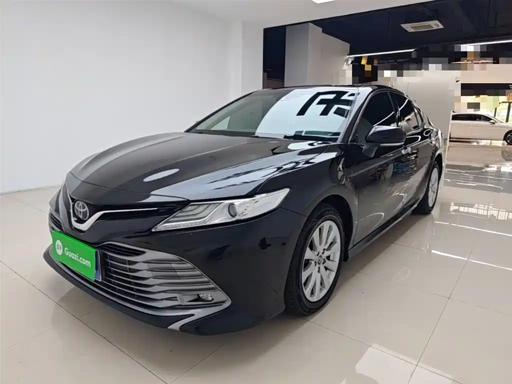 Toyota Camry 2018 2.0G Luxury Edition фото 2