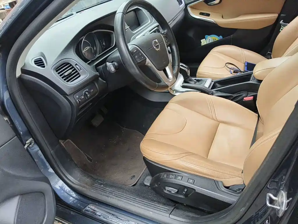 Volvo V40 2017 2017 T4 Inscription
