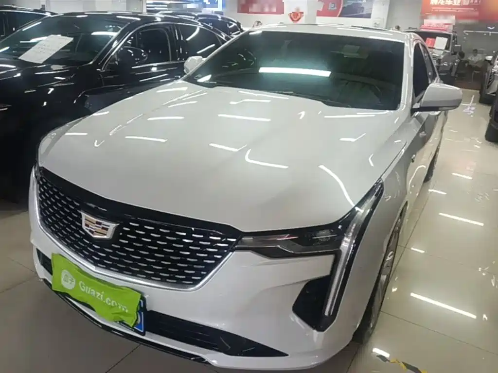 CADILLAC CT4