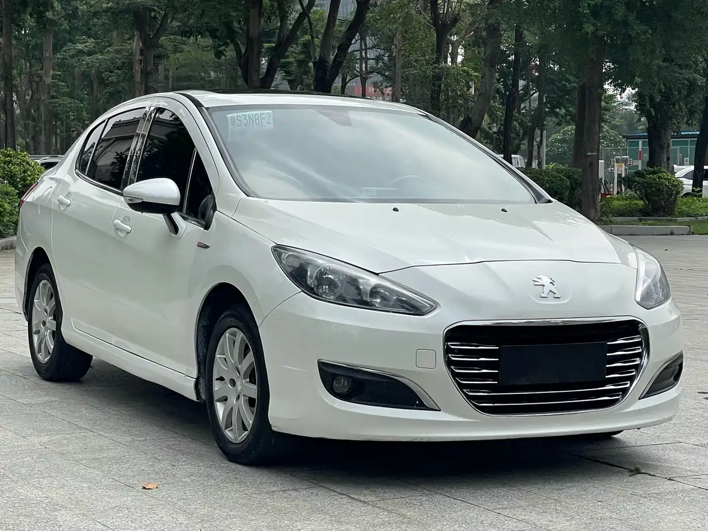 Peugeot 308 2013 Model 1.6L Automatic Trend Style фото 3