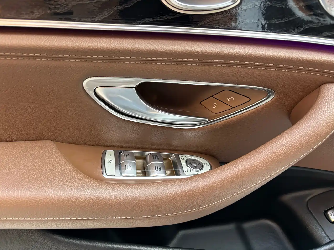 Mercedes-Benz E-Class 2019 E 200 L Sport 4MATIC фото 23