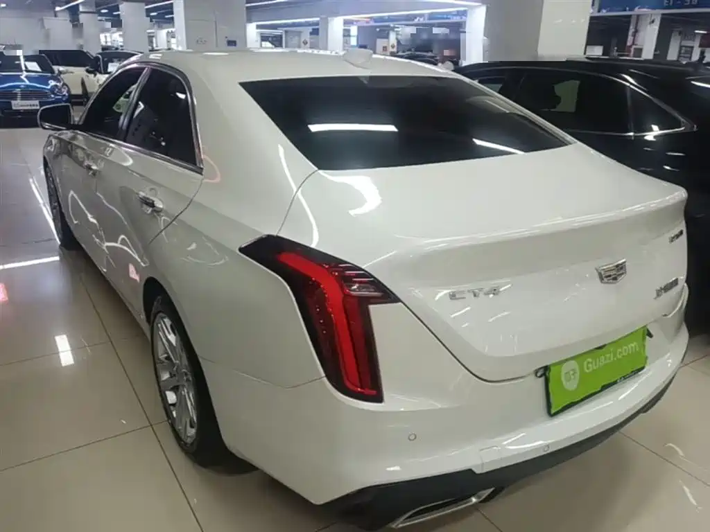 CADILLAC CT4