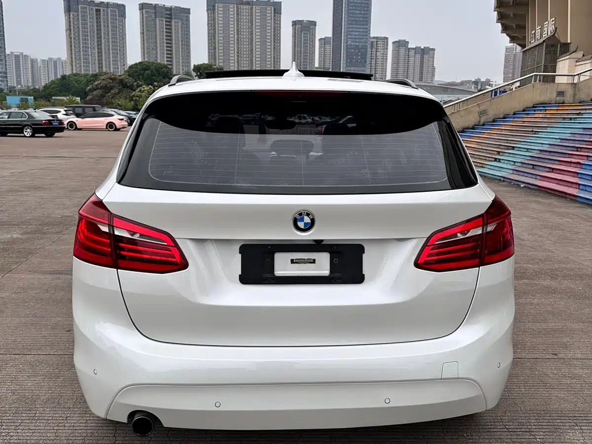 BMW 2 Series Touring 2016 2016 218i Fashion Model