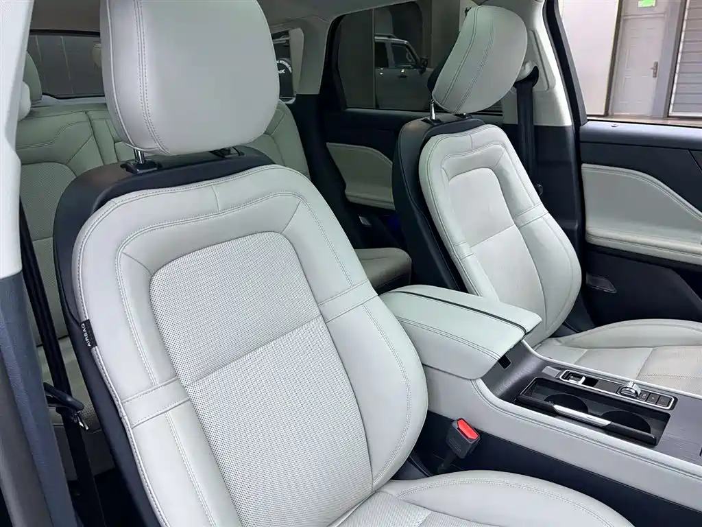 Lincoln Adventurer 2025 2024 2.0T FWD Exclusive Edition