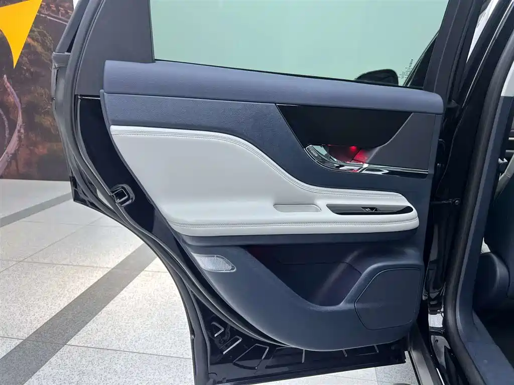 Lincoln Adventurer 2025 2024 2.0T FWD Exclusive Edition