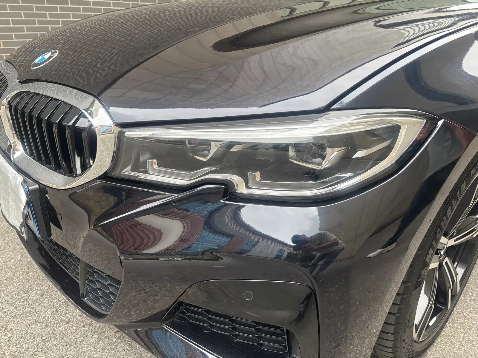 Photo 4 - BMW 3 Series