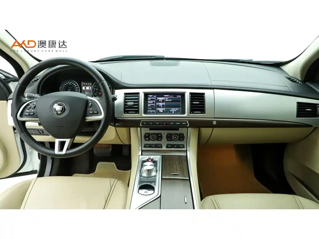 Jaguar XF 2015 2015 XF 2.0T Style Edition