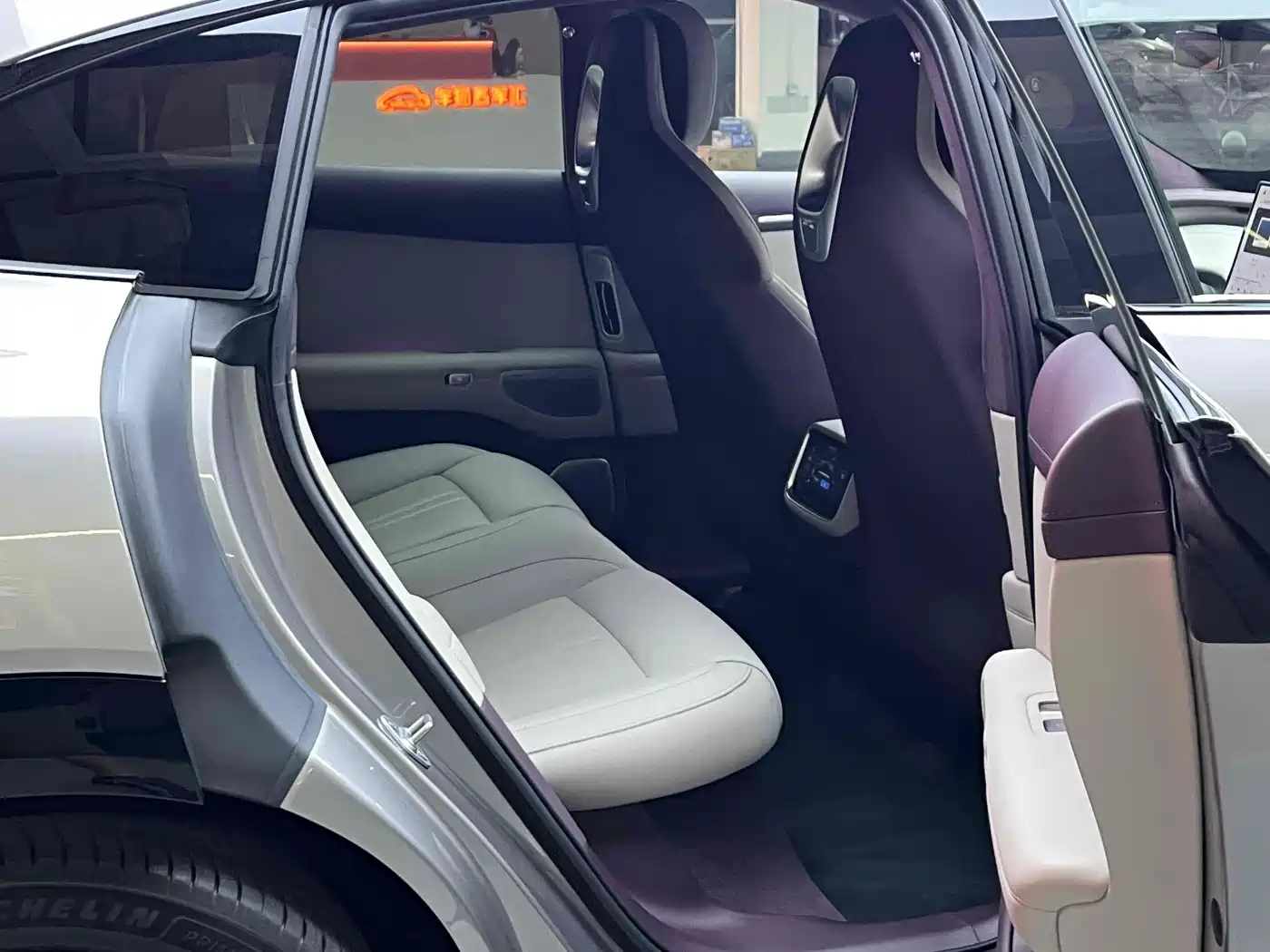 XIAOMI CAR XIAOMI YU7