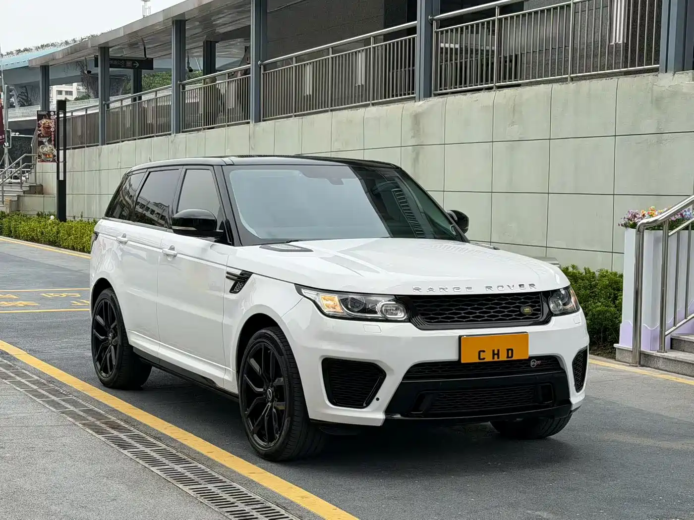 Land Rover Range Rover Sport 2016 Model 3.0 SC V6 HSE DYNAMIC фото 2