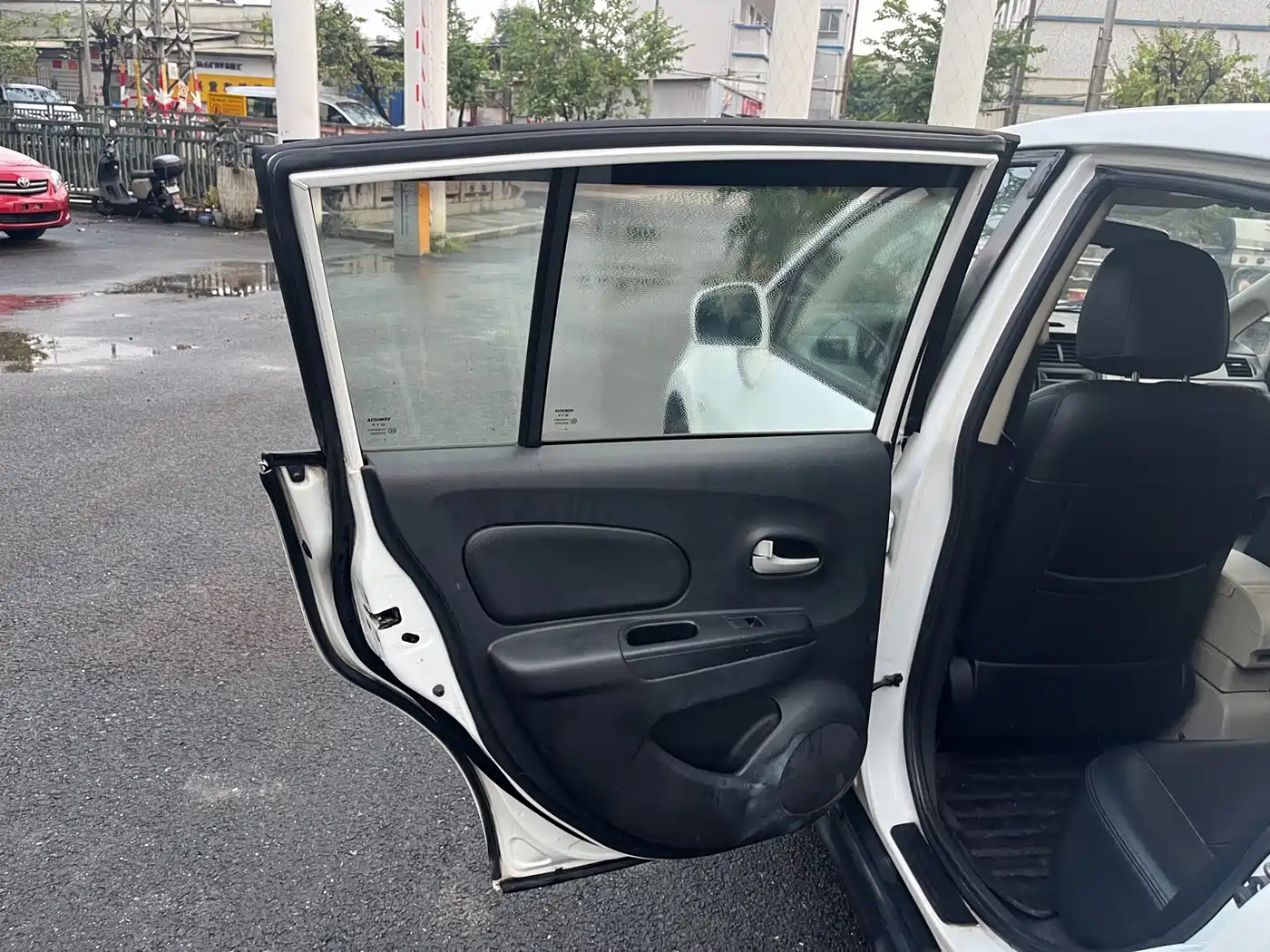 Venucia R50 2016 2015 1.6L Manual Fashion