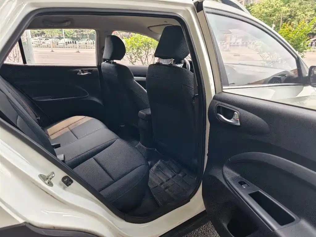 Kia KX1 2021 1.4L CVT Fun Edition фото 9