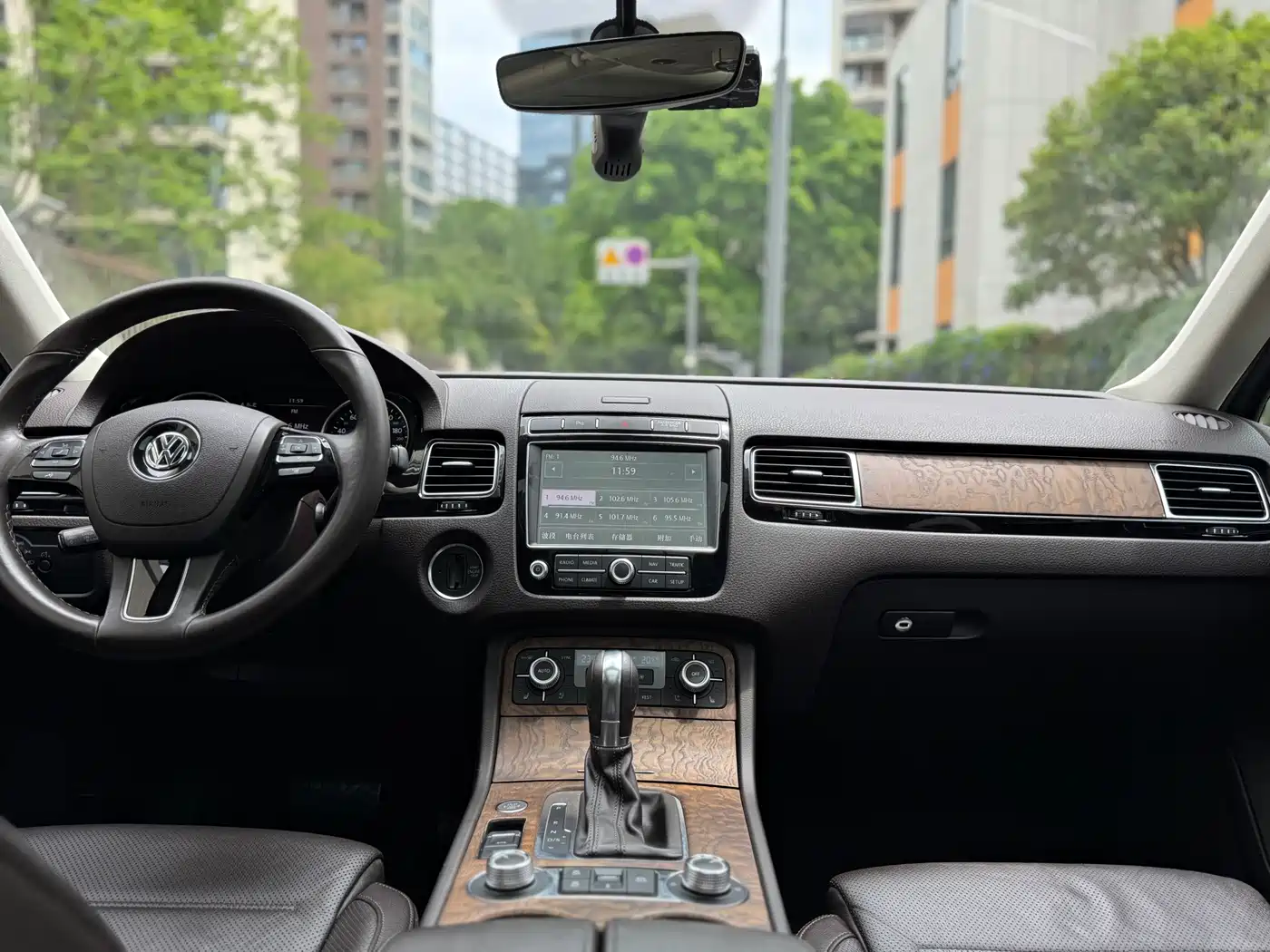 Volkswagen Touareg 2017 3.0TSI Explorer Edition фото 16