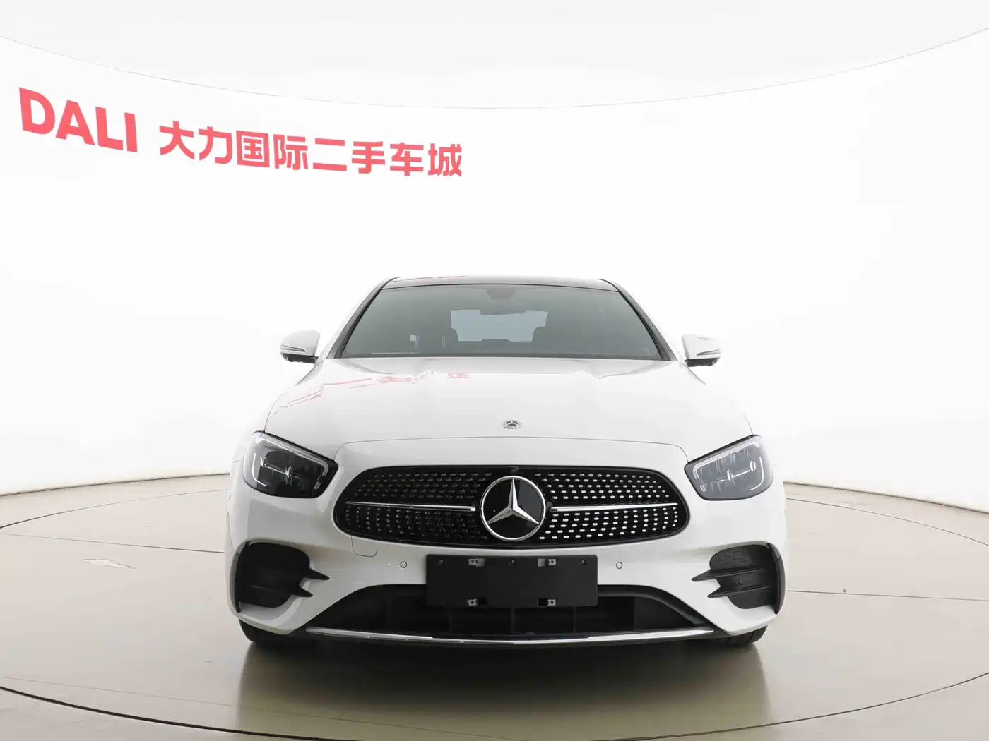 Mercedes-Benz E-Class New Energy 2023 E 350 e L Plug-in Hybrid Sport Sedan фото 2