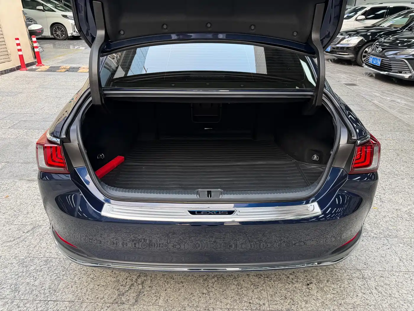 Lexus ES 2020 200 Excellence фото 12