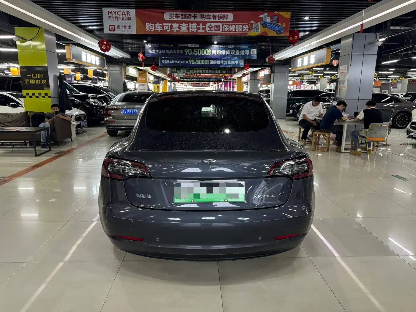 TESLA MODEL 3