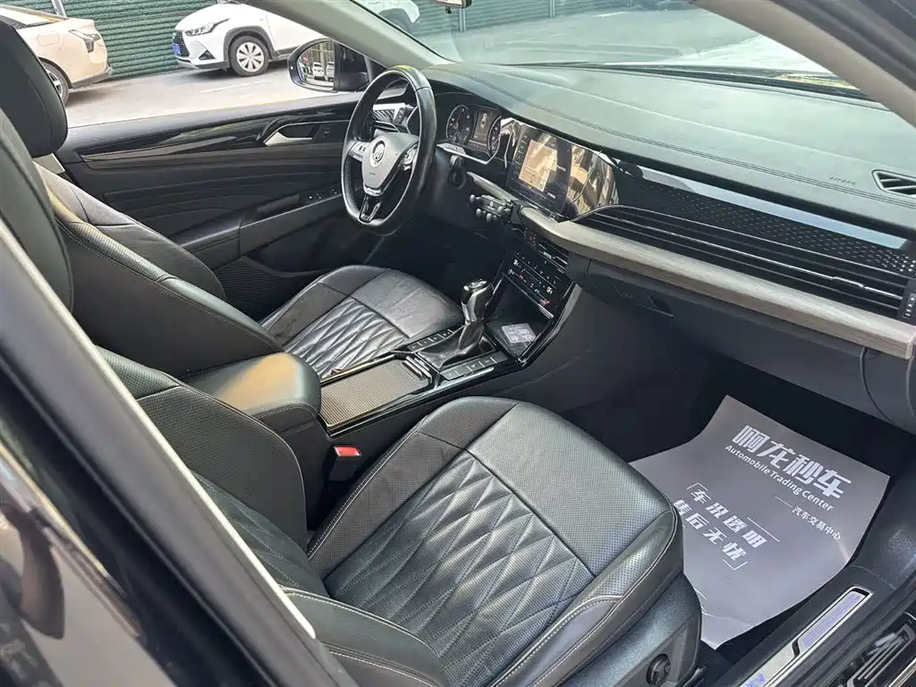 VOLKSWAGEN PASSAT NEW ENERGY